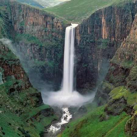 Twin Peaks Cottages And Horse Trekking Maseru Exterior photo