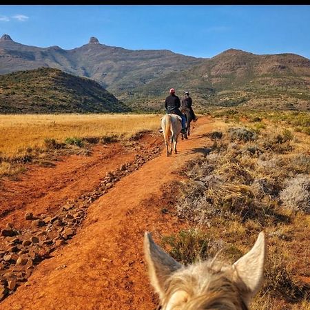 Twin Peaks Cottages And Horse Trekking Maseru Exterior photo
