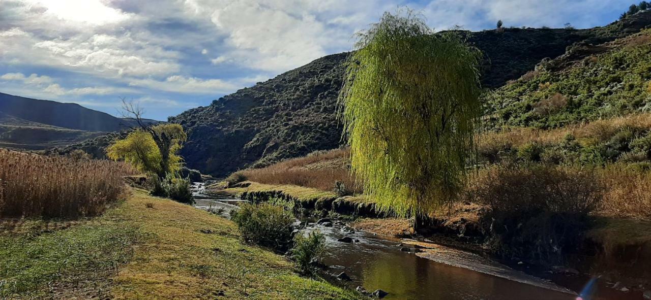 Twin Peaks Cottages And Horse Trekking Maseru Exterior photo